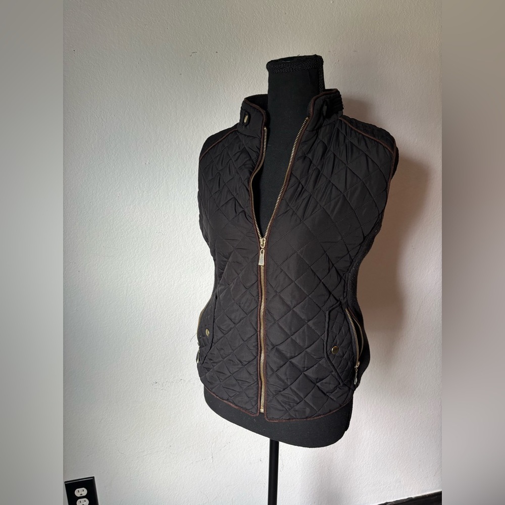 Active USA Black Quilted Vest with Gold Accents